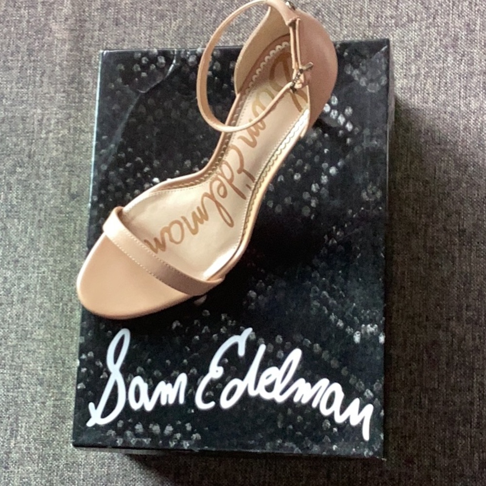 Sam Edelman Tan Heels Elegant Minimalist Design